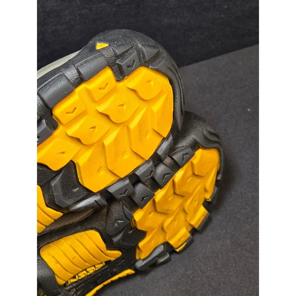 Keen Portsmouth Kids Waterproof Hiking Boots Brown Yellow Fur Lined Size‎ 10c